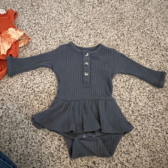 Kate Quinn 3-6 month Frills Bundle - Picture 3 of 6